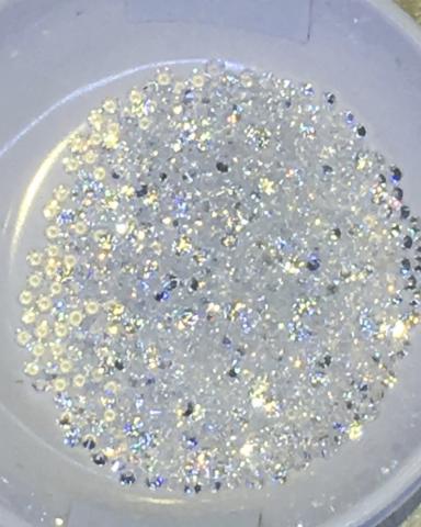 White Zircon พลอยเพทายขาวเหลี่ยมเพชร พลอยแท้ อัญมณีสีขาว พลอยมิล พลอยเล็ก พลอยสายมู  ดูดวง เสริมดวง พลอยดิบ เพชร ราศี เมษ แหวนเพชร มีใบเซอร์ฯ diamond เพชร พลอยนพเก้า