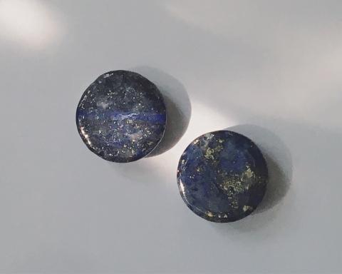 lapis lazuli หินสีน้ำเงิน ทอง ลาพิสลาซูลี่ หินนำโชค อัญมณี ดูดวง แก้ชง เสริมดวงลาปิส ลาซูลี่ กำไลหินลาพิส หินดูดทรัพย์ สร้อยข้อมือหินเสริมการเงิน 