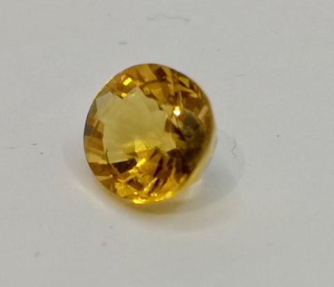 Citrine yellow natural gemstone พลอย ซิทริน อัญมณี แก้ชง เสริมดวง ดูดวง หัวใจ heart สีเหลือง ทอง พลอยบุษราคัม เสริมราศี