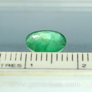 พลอยมรกต Emerald อัญมณีสีเขียว เสริมดวงวันพุธ เสริมราศีพฤษภา พลอยดิบ