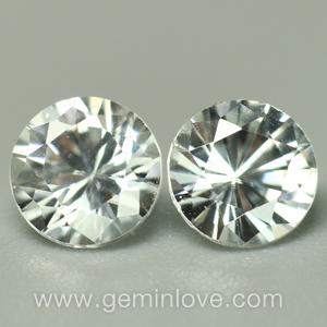 White Zircon พลอยเพทายขาวเหลี่ยมเพชร พลอยแท้ อัญมณีสีขาว ดูดวง เสริมดวง พลอยดิบ เพชร ราศี เมษ แหวนเพชร มีใบเซอร์ฯ