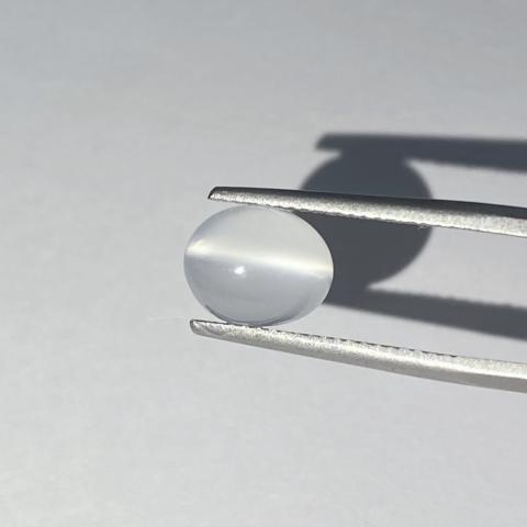 moonstone มูนสโตน พลอย มุกดาหาร พลอยตาแมว cat eye พลอยราศีเมถุน อัญมณี สีขาว เสริมดวง เสริมราศีเกิด พลอยแท้ พลอยสายมู