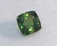 พลอยซัฟไฟร์สีเขียว พลอยเขียวส่อง พลอยมรกตจันท์ พลอยบางกะจะ พลอยสีเขียว ดูดวง เสริมดวงโชคลาภ แหวน อัญมณีวันพุธ เสริมราศีพฤษ green sapphire พลอยแท้ราคาโรงงาน พลอยจันทบุรี