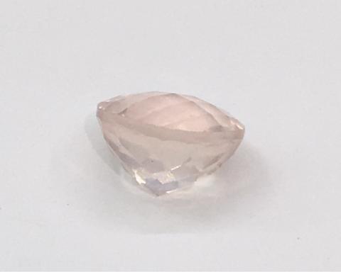 rose quartz ควอทซ์สีกุหลาบ อัญมณีสีชมพู หินมงคล เสริมดวงความรัก หินโชคลาภ geminlove  ต่างหู พลอยดิบ โรสควอทซ์ อัญมณีแก้ชง