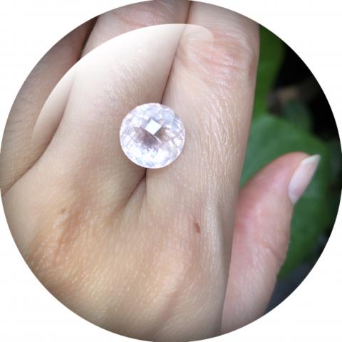 rose quartz ควอทซ์สีกุหลาบ อัญมณีสีชมพู หินมงคล เสริมดวงความรัก หินโชคลาภ geminlove  ต่างหู พลอยดิบ โรสควอทซ์ อัญมณีแก้ชง