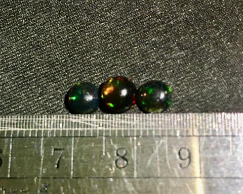 black opal โอปอลดำ พลอยเสริมดวง แก้ชง เสริมราศีตุลย์ โอปอไฟ พลอยแท้ มีใบเซอร์ ราคาถูก