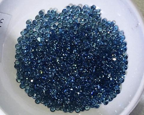 พลอยมิล พลอยล้อมพระ พลอยเม็ดเล็ก พลอยแท้สีน้ำเงิน พลอยไซด์เล็ก พลอยแต่งเครื่องประดับ พลอยสายมู smallgemstones  bluegems naturalgemstones