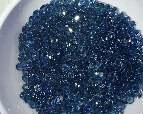 พลอยมิล พลอยล้อมพระ พลอยเม็ดเล็ก พลอยแท้สีน้ำเงิน พลอยไซด์เล็ก พลอยแต่งเครื่องประดับ พลอยสายมู smallgemstones  bluegems naturalgemstones