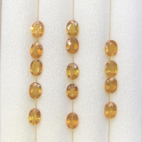 yellow sapphire 14 pcs g1-488-26 yellowsapphire พลอยบุษราคัมบางกะจะ จันทบุรี พลอยไทย นพเก้า เสริมดวง ดูดวง แก้ชง แหวนพลอยแท้ บุษย์น้ำเพชร พลอยดิบ