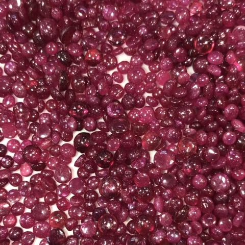 พลอยทับทิมเผาเก่า ruby พลอยทรงหัวใจ พลอยทับทิมพม่า พลอยแท้มีใบเซอร์ naturalruby 