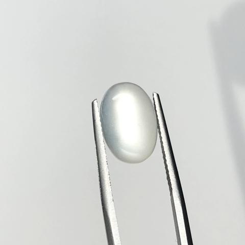 moonstone มูนสโตน พลอย มุกดาหาร พลอยตาแมว cat eye พลอยราศีเมถุน อัญมณี สีขาว เสริมดวง เสริมราศีเกิด พลอยแท้ พลอยสายมู