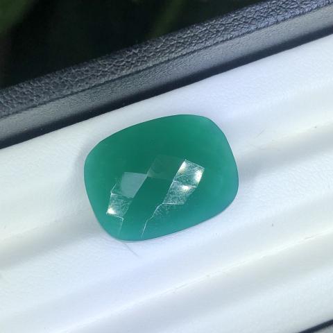 โมราเขียว greenagate พลอยสีเขียวสวย พลอยมรกต เสริมดวง ดูดวง ราศีพฤษ greensapphire พลอยแท้มีใบเซอร์ พลอยธรรมชาติดิบ พลอยหัวแหวน พลอยเมืองจันท์