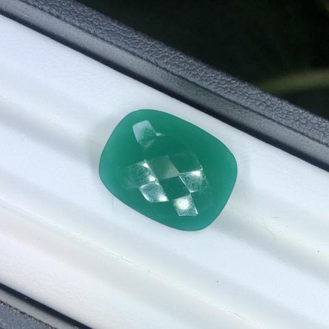 โมราเขียว greenagate พลอยสีเขียวสวย พลอยมรกต เสริมดวง ดูดวง ราศีพฤษ greensapphire พลอยแท้มีใบเซอร์ พลอยธรรมชาติดิบ พลอยหัวแหวน พลอยเมืองจันท์