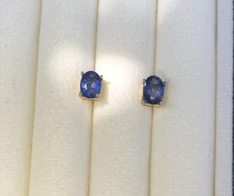 bluesapphireearring ต่างหูพลอยไพลิน พลอยจันทบุรี พลอยน้ำเงิน บลูซัฟไฟร์ พลอยแท้มีใบเซอร์ ต่างหูพลอยเสริมดวง